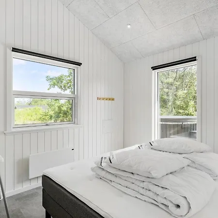 4 Bedroom Lovely In Nyaraló *