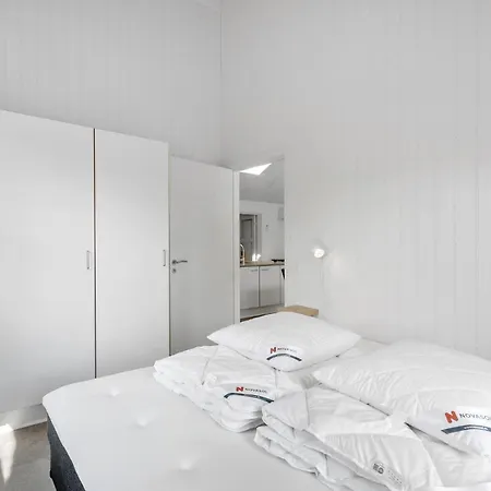 Dom wakacyjny 4 Bedroom Lovely In