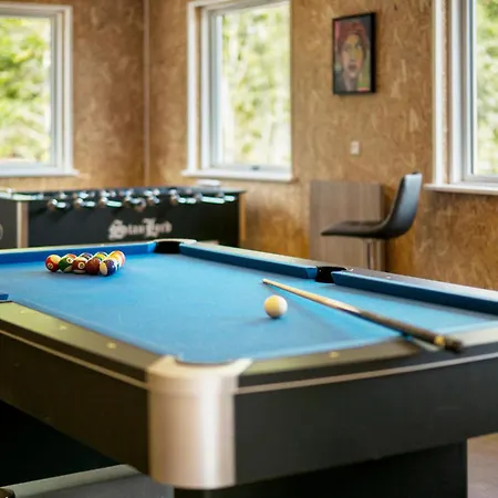 Dom wakacyjny 4 Bedroom Lovely In Hals