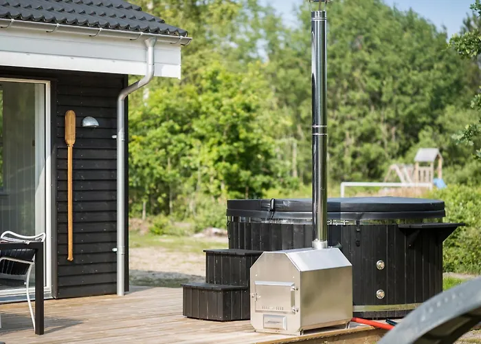 4 Bedroom Lovely In Hals